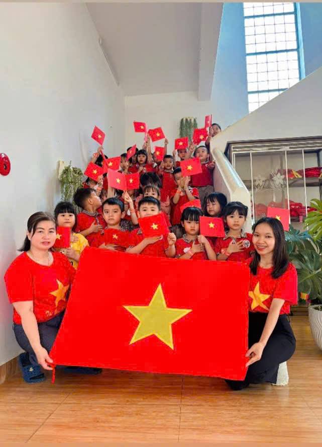 ảnh trang trí 30.4 cực chất