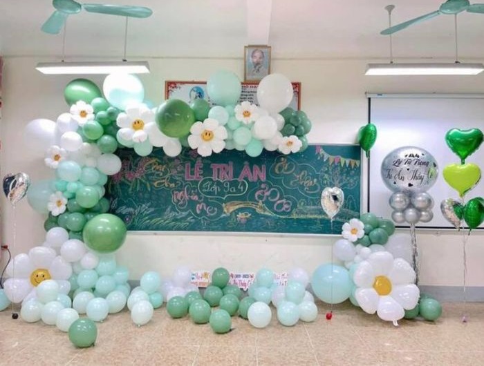 ảnh trang trí 8.3 đẹp xinh