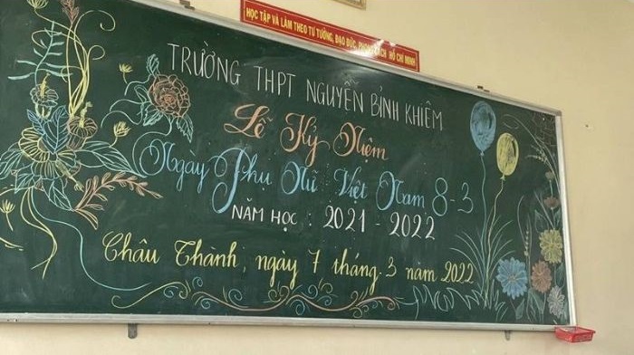 ảnh trang trí 8.3 sáng tạo