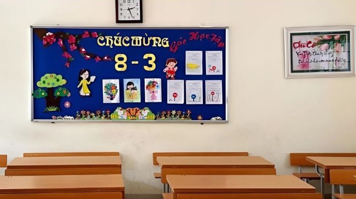 ảnh trang trí 8.3 siêu đơn giản