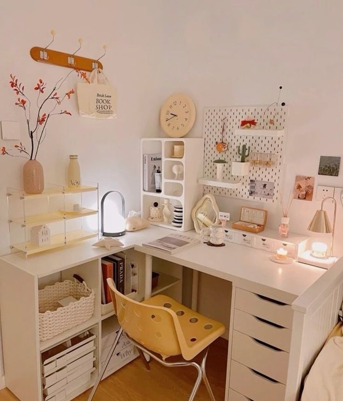 ảnh trang trí bàn học đơn giản