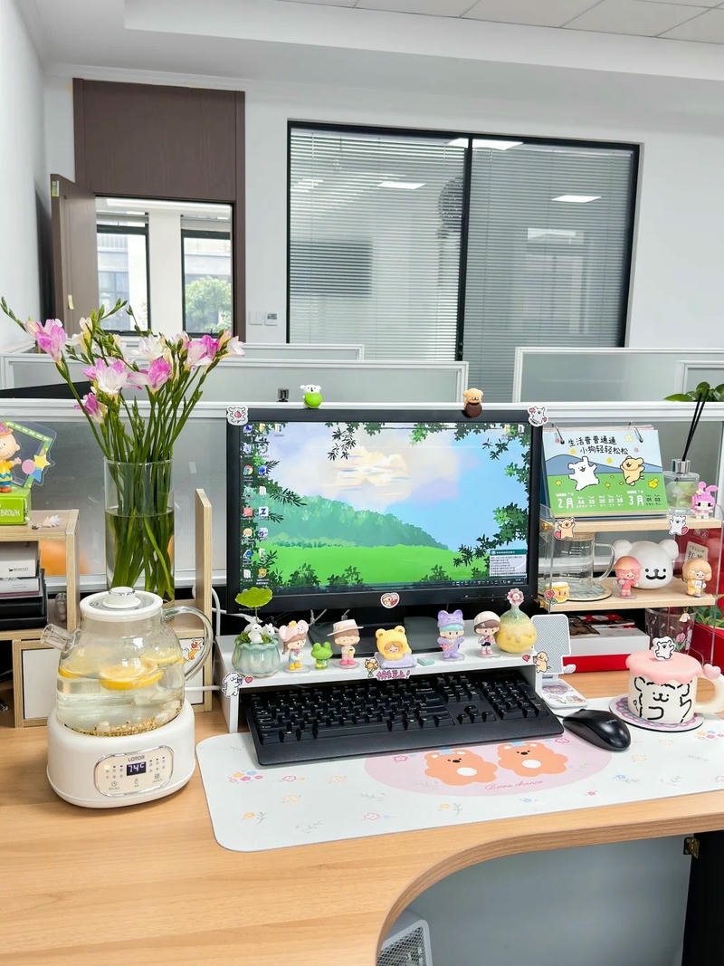 ảnh trang trí bàn làm việc cực đẹp