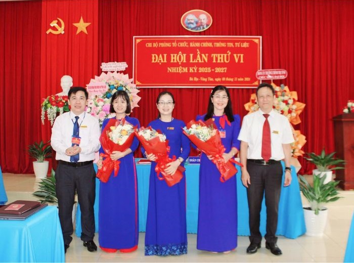 ảnh trang trí đại hội chi bộ siêu đẹp