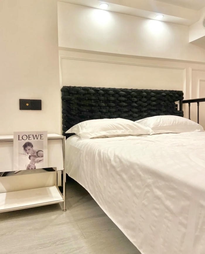 ảnh trang trí đầu giường sang