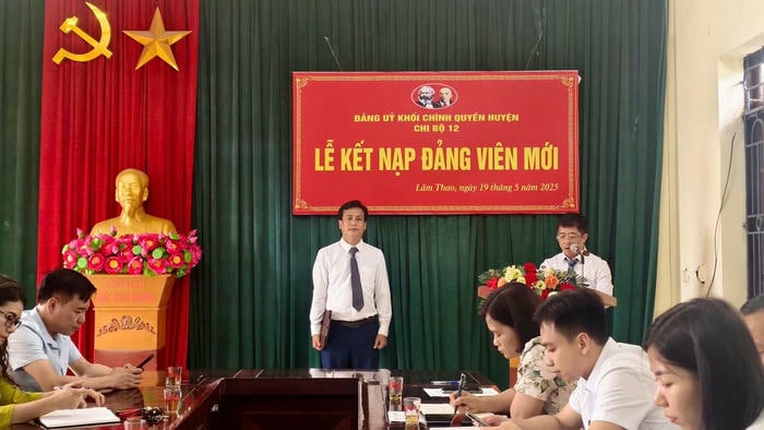 ảnh trang trí lễ kết nạp đảng mới nhất sáng tạo