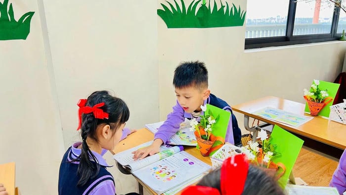 ảnh trang trí lớp học tiểu học dễ thương