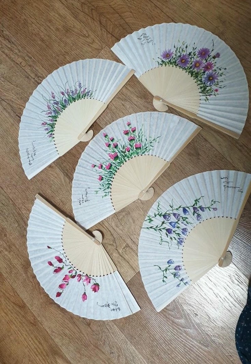 ảnh trang trí quạt đơn giản