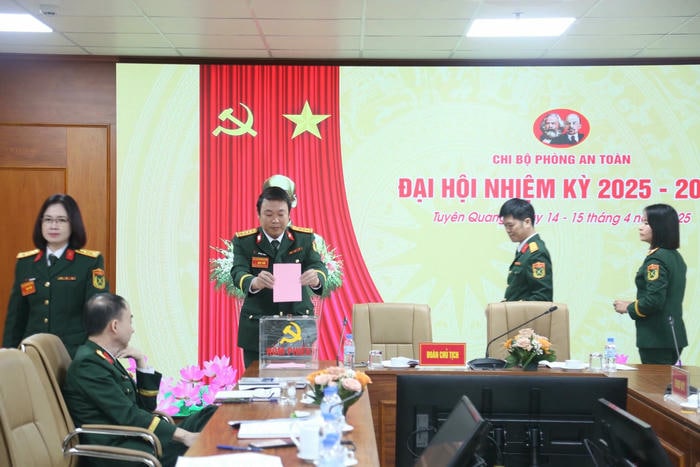 hình ảnh trang trí đại hội chi bộ
