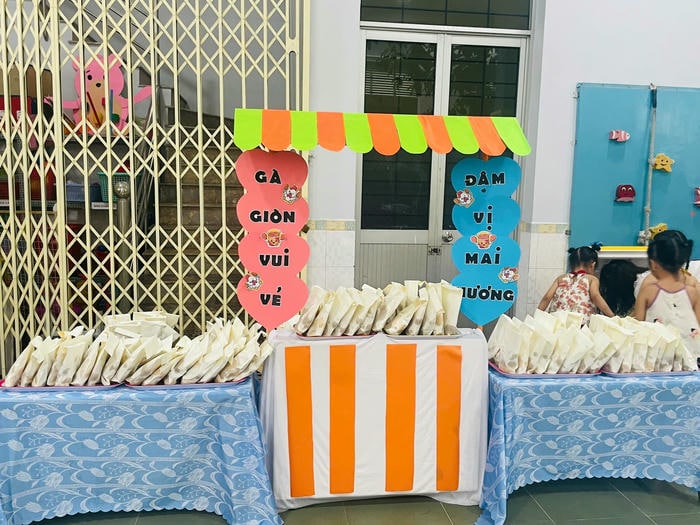 hình ảnh trang trí gian hàng ẩm thực trường học cực cute