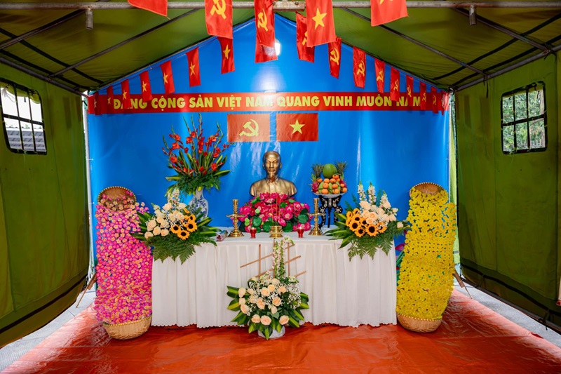 hình ảnh trang trí lều trại không gian trong
