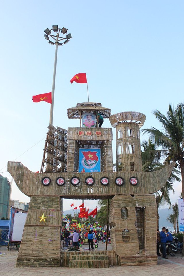 hình ảnh trang trí lều trại lớp 8