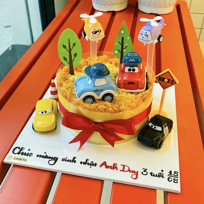 hình trang trí bánh bông lan trứng muối đẹp