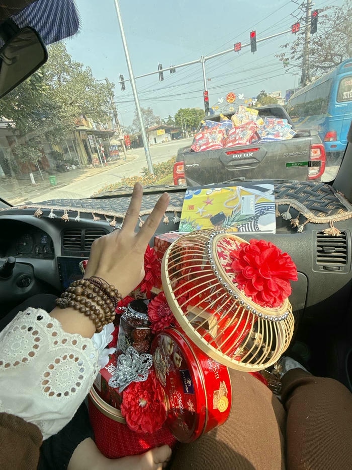 hình trang trí giỏ quà tết xinh