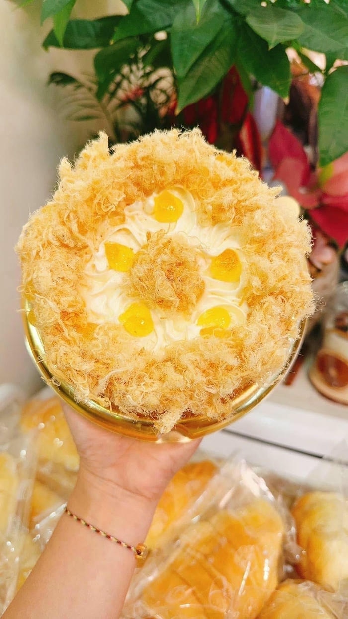mẫu trang trí bánh bông lan trứng muối đẹp