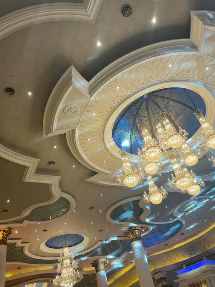 mẫu trang trí trần nhà cực sang