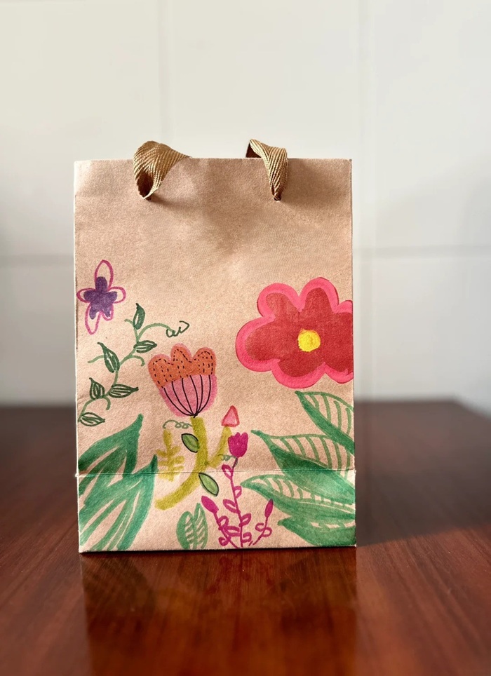 thiết kế và trang trí bao bì hoa
