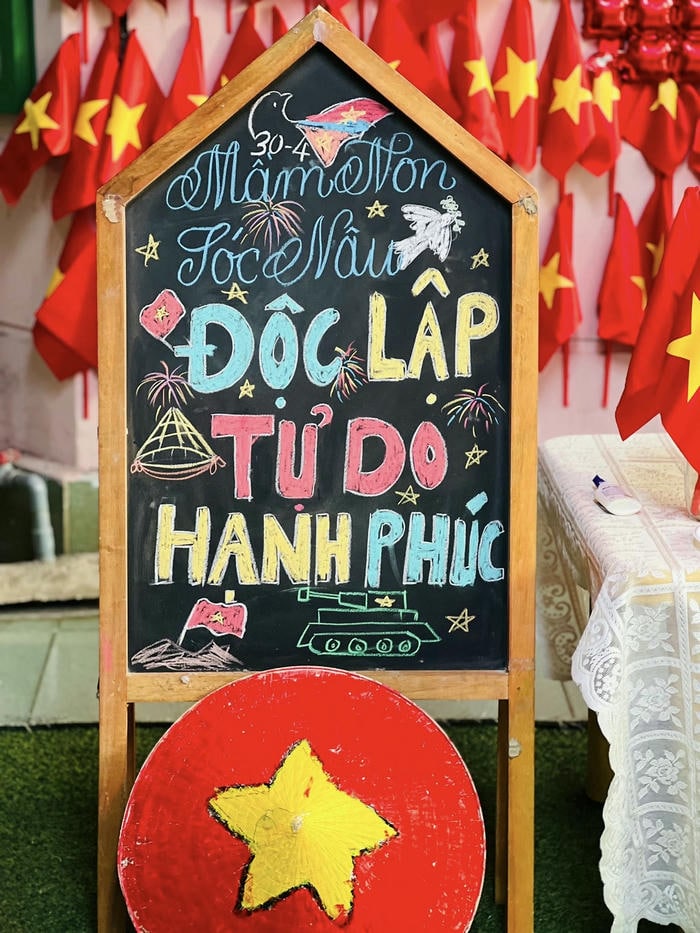 trang trí 30.4 dễ thương nhất