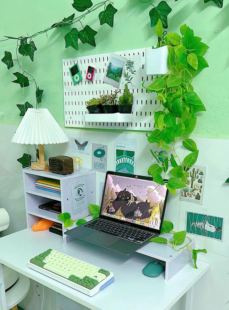 trang trí bàn làm việc xanh