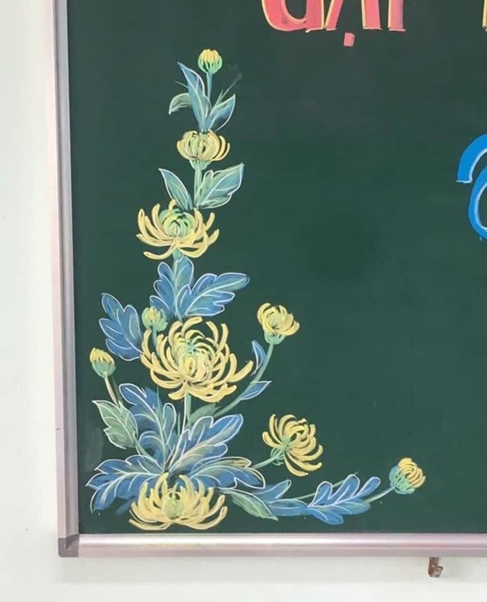 trang trí bảng hoa cúc