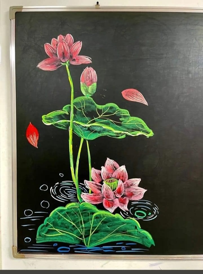 trang trí bảng sen rất đẹp