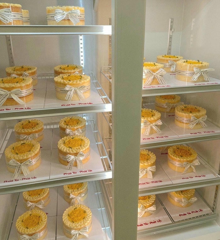 trang trí bánh bông lan trứng muối siêu đẹp