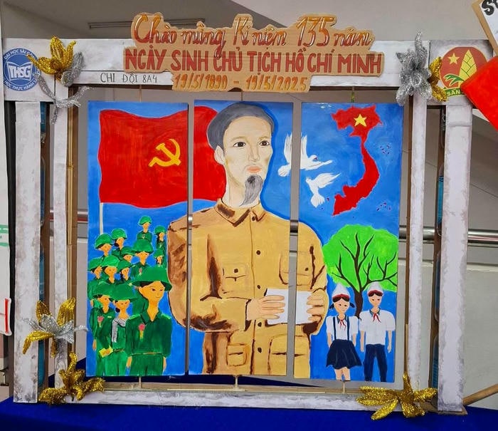 trang trí báo tường cực sáng tạo