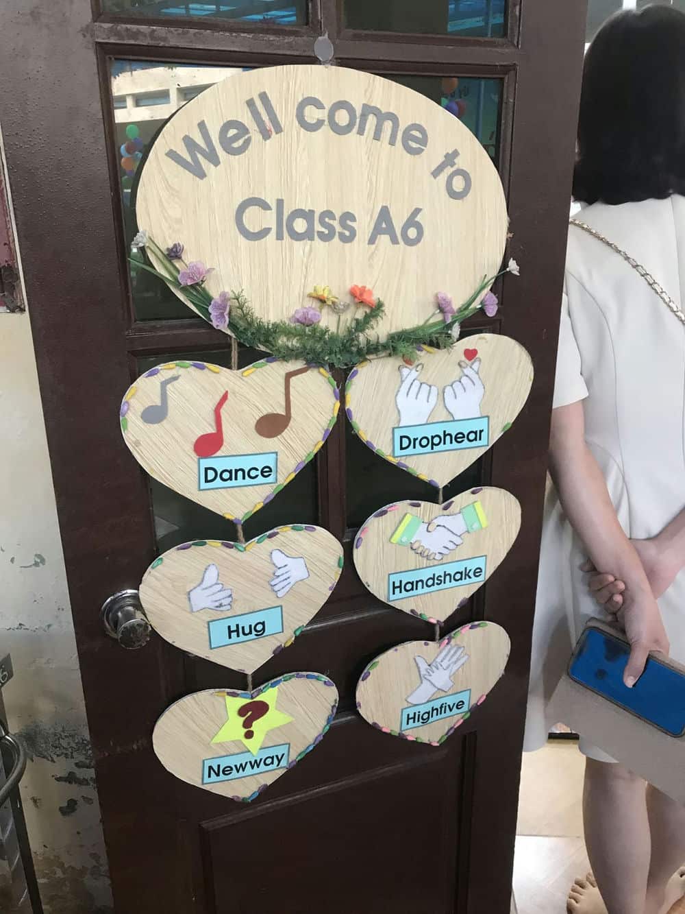 trang trí cửa lớp hình