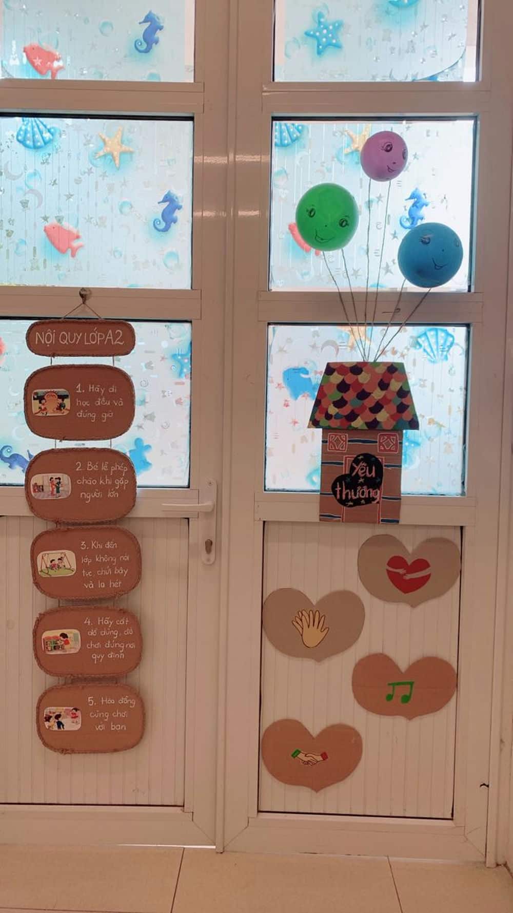 trang trí cửa lớp mầm non