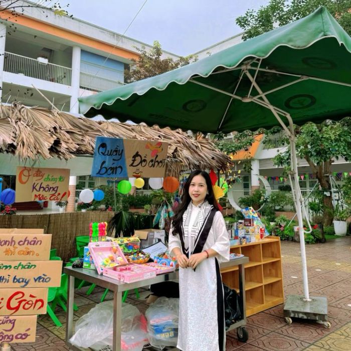 trang trí gian hàng ẩm thực trường học đẹp