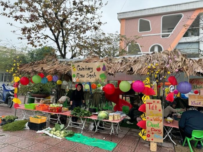 trang trí gian hàng ẩm thực trường học