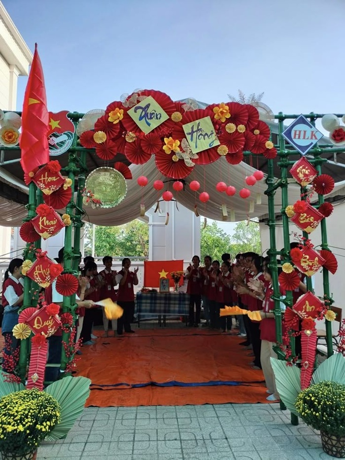 trang trí gian hàng tết đẹp
