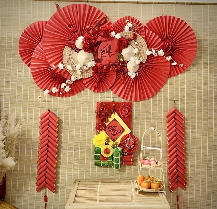 trang trí gian hàng tết pháo và bánh trưng