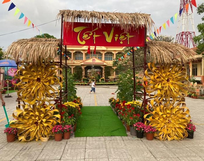 trang trí gian hàng tết việt