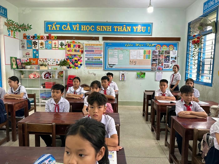 trang trí lớp học tiểu học cute nhất