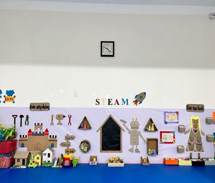 trang trí lớp nhà trẻ 24-36 tháng steam rộng dãi