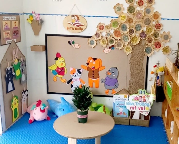 trang trí lớp nhà trẻ 24-36 tháng steam và con vật