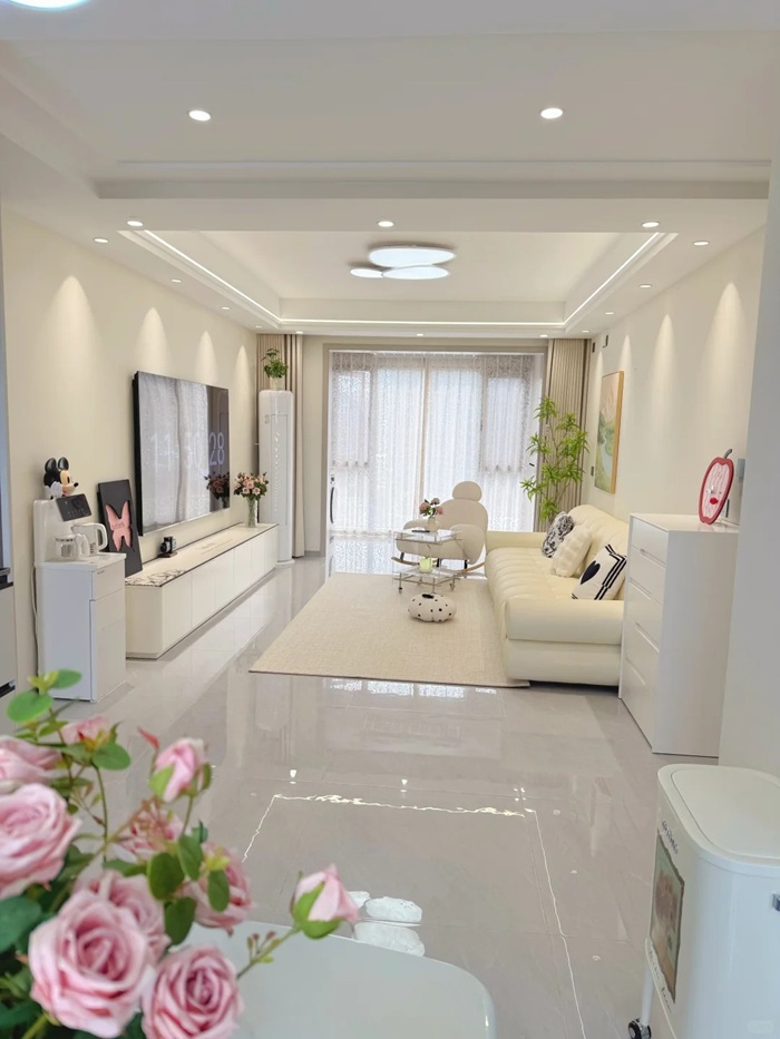trang trí phòng khách đẹp trắng nhẹ nhàng