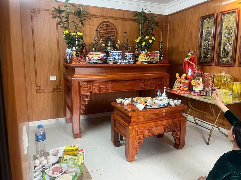 trang trí phòng thờ gia tiên