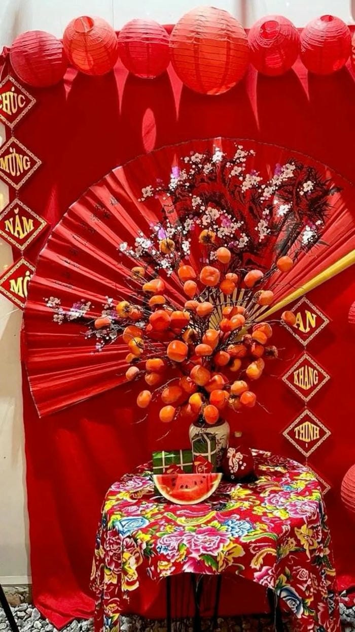 trang trí tết mầm non quạt giấy