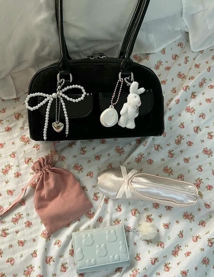 trang trí túi xách dễ thương