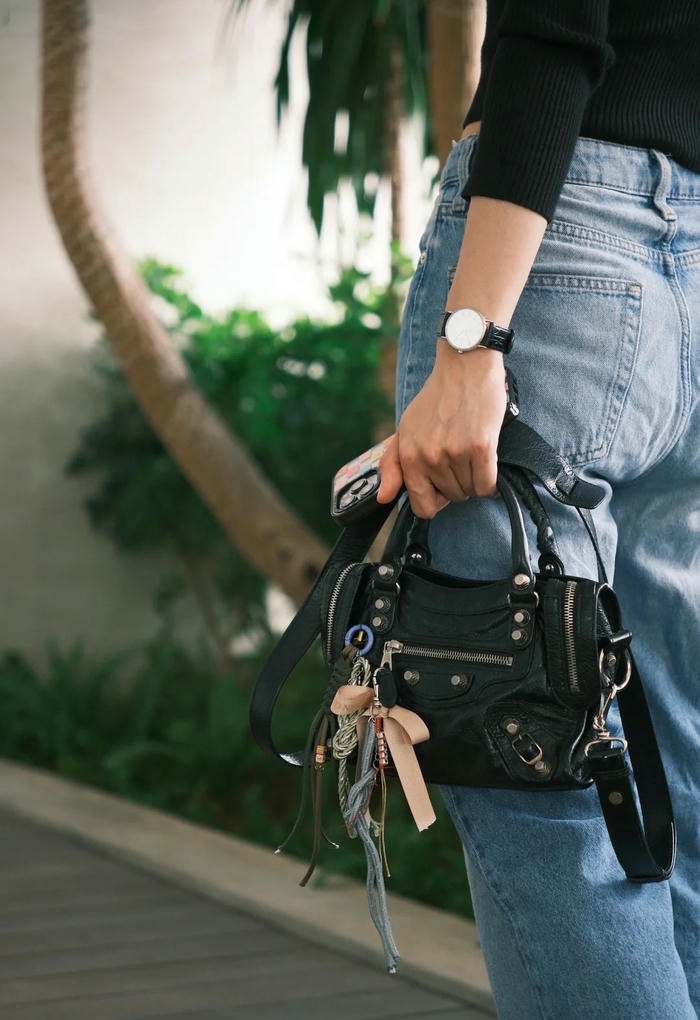 trang trí túi xách xinh cực