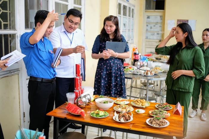 ảnh trang trí mâm cơm dự thi ngon