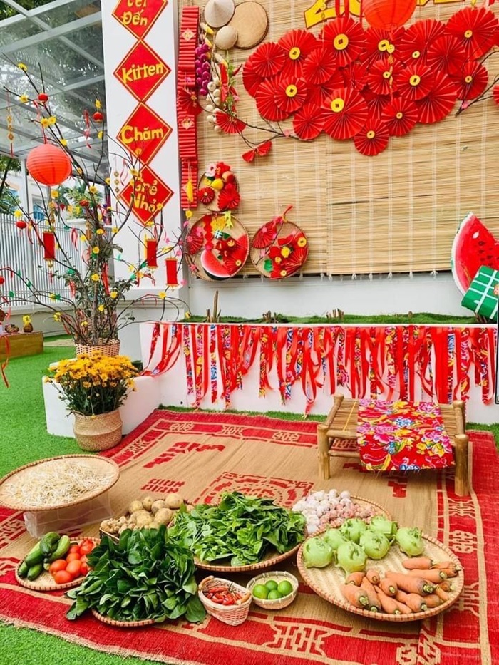 ảnh trang trí mành tết ngoài sân