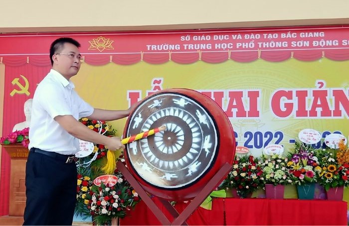 ảnh trang trí trống khai giảng cực đẹp