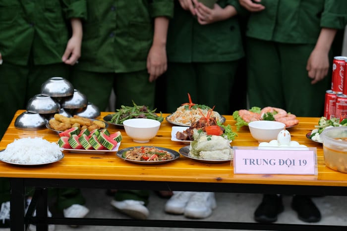 hình ảnh trang trí mâm cơm dự thi đẹp