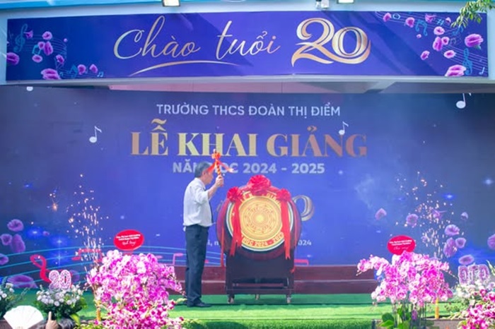 hình ảnh trang trí trống khai giảng đơn giản hd