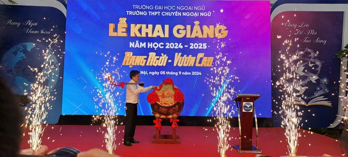 hình ảnh trang trí trống khai giảng đơn giản siêu đẹp