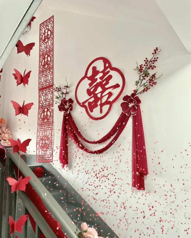 trang trí cầu thang đám cưới