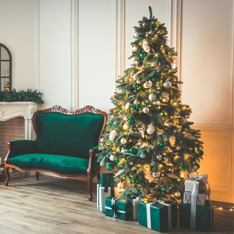 trang trí cây thông noel tháng