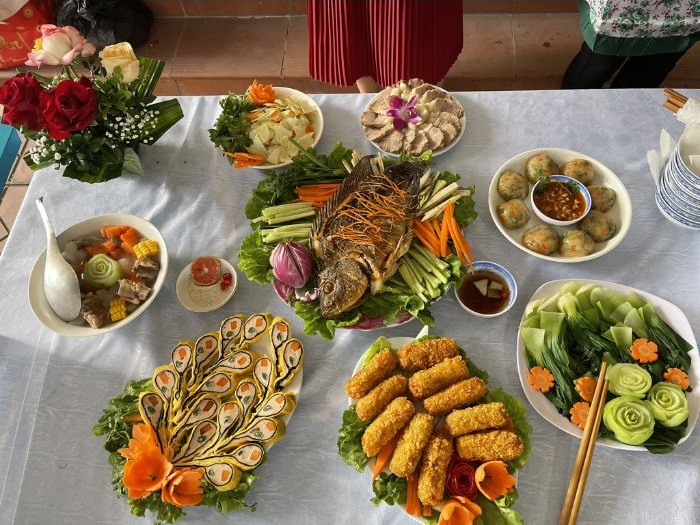 trang trí mâm cơm dự thi 4k